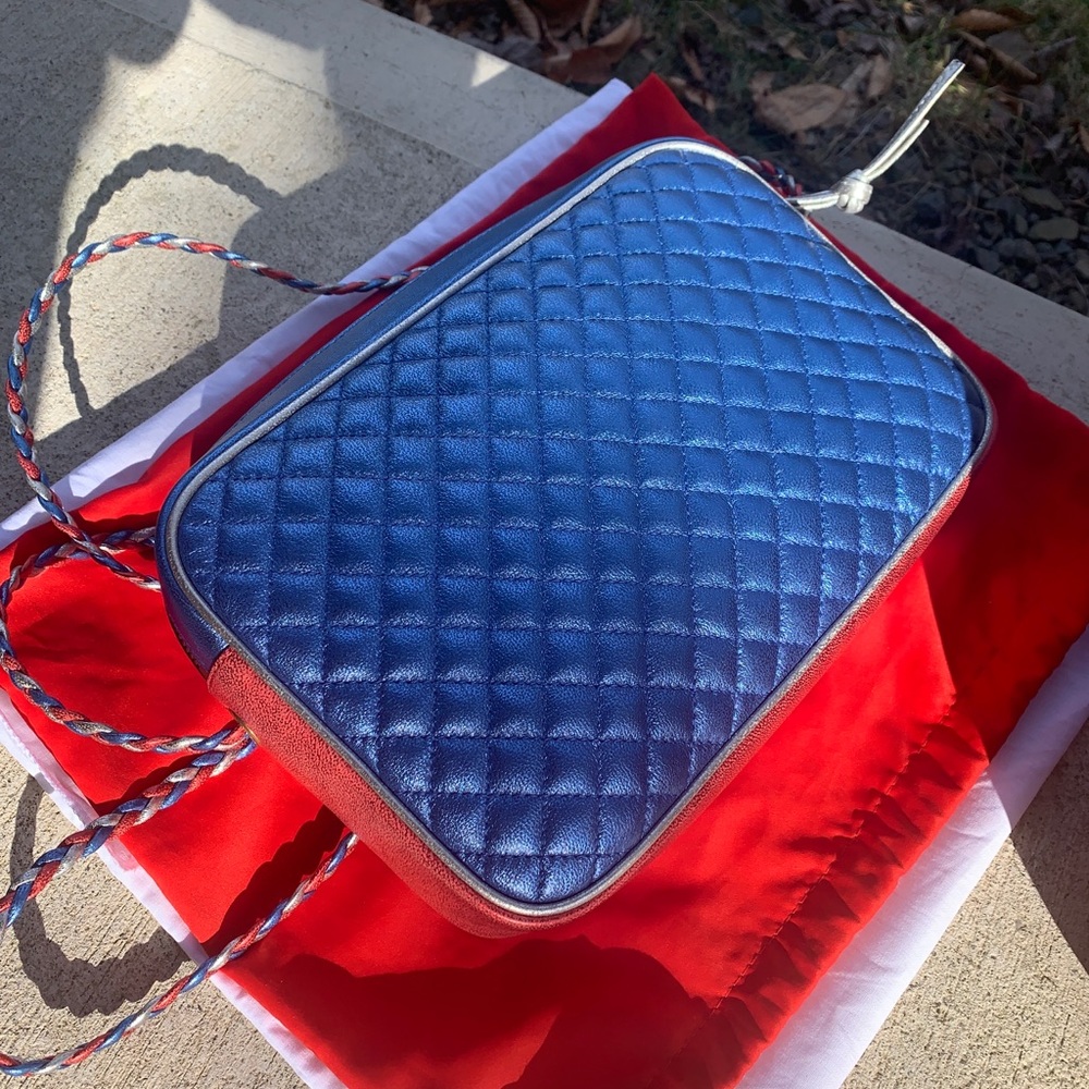 ⛔️SOLD⛔️Authentic GUCCI METALLIC QUILTED LEATHER - Picture 5 of 16